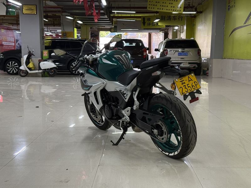二手贝纳利龙卷风 Tornado 552R