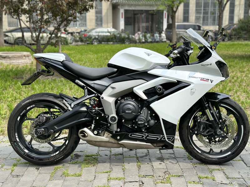 二手凯旋Daytona 660