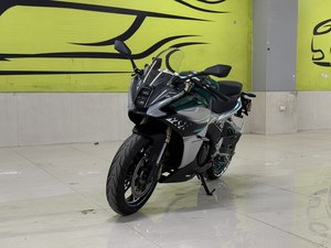二手贝纳利龙卷风 Tornado 552R