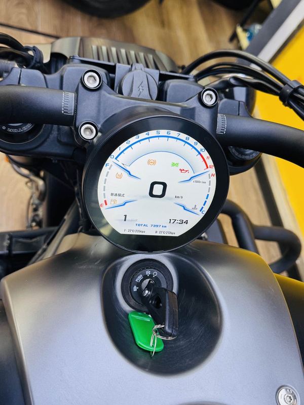 二手QJMOTOR闪700