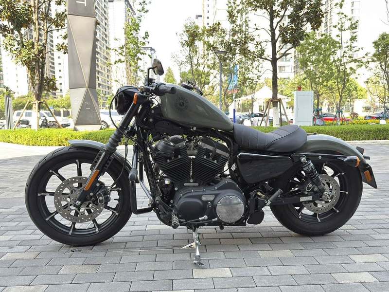 二手哈雷戴维森Iron883 硬汉