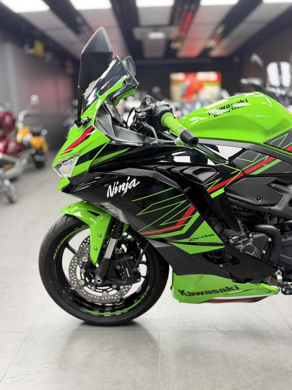 二手川崎ZX-4R