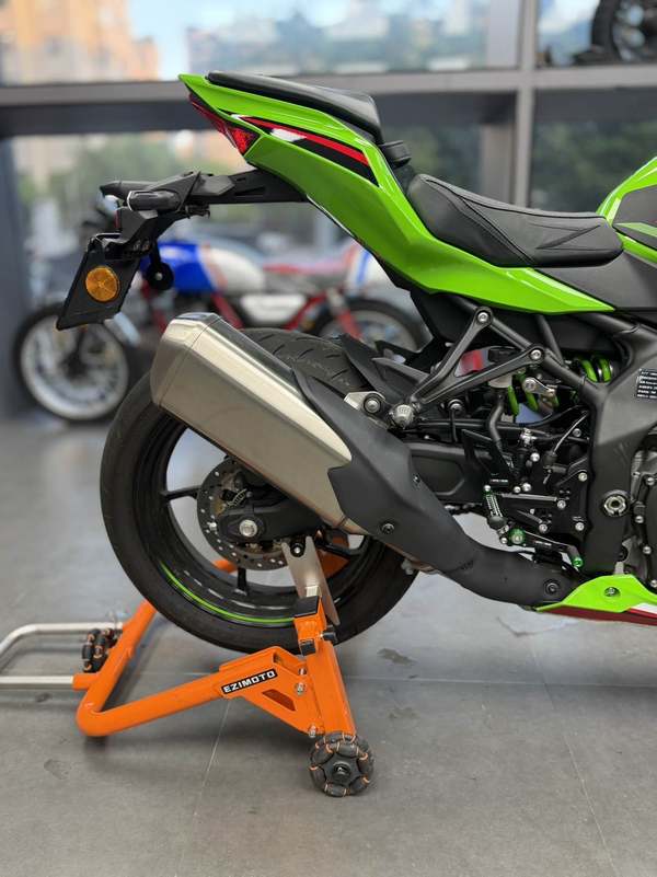 二手川崎ZX-4R