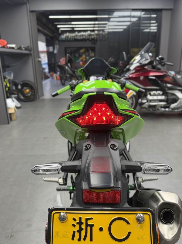 二手川崎ZX-4R