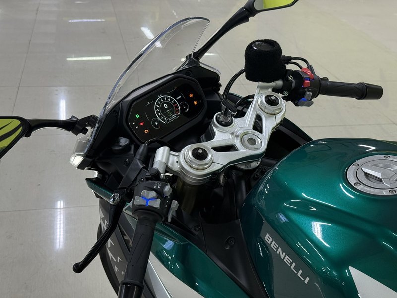 二手贝纳利龙卷风 Tornado 552R