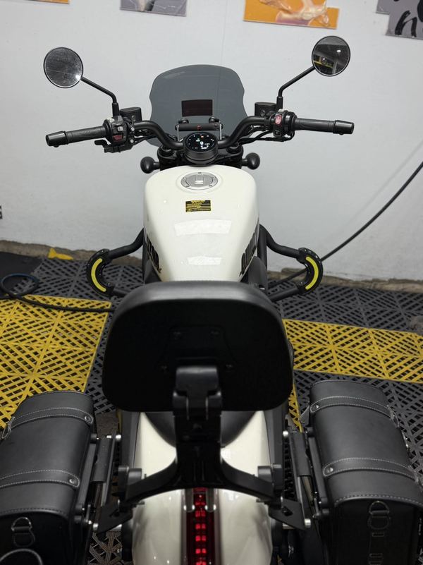 二手QJMOTOR闪300