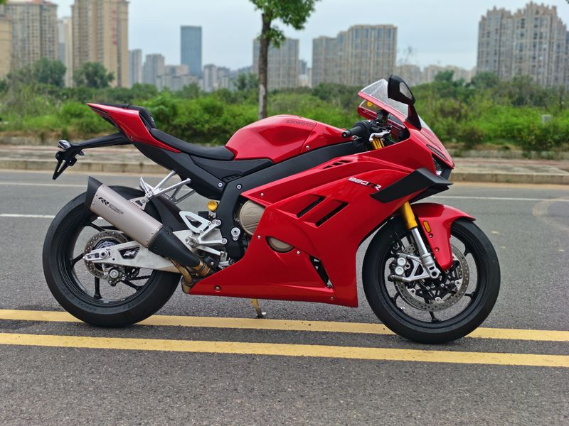 二手张雪机车820RR