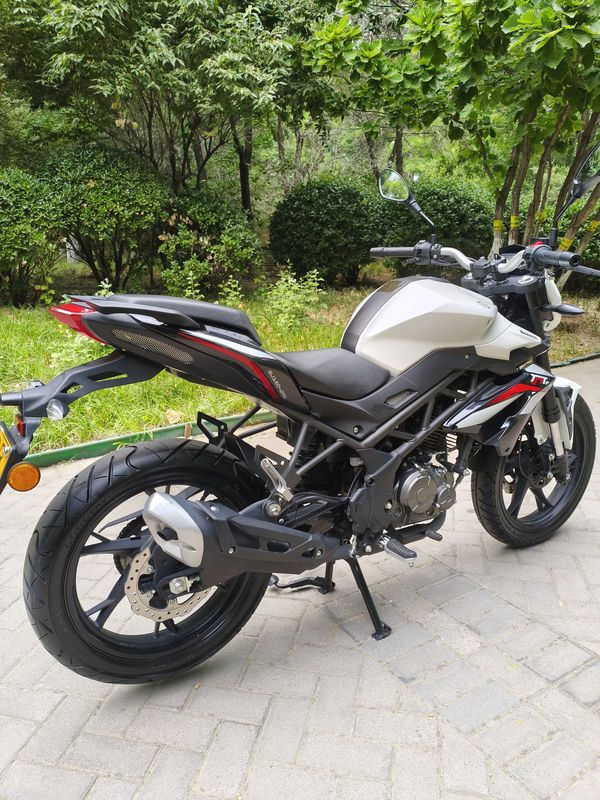 二手贝纳利红宝龙 TNT150i