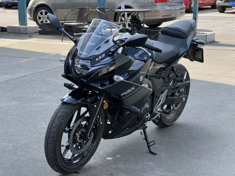 二手豪爵铃木GSX250R