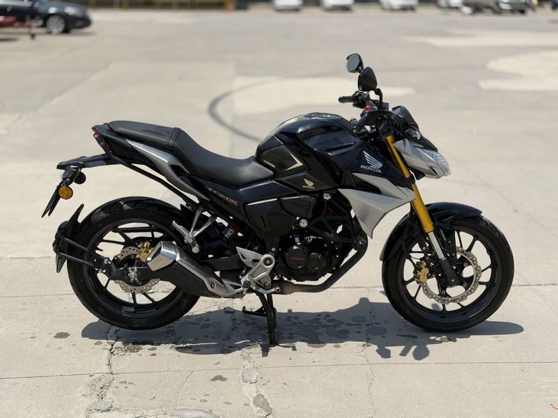 二手五羊本田CB190R 暴锋眼