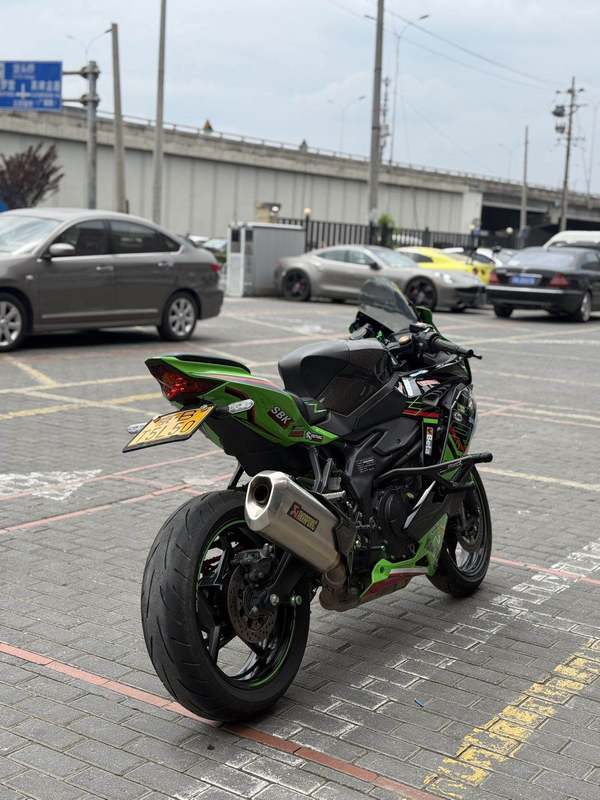 二手川崎ZX-4R