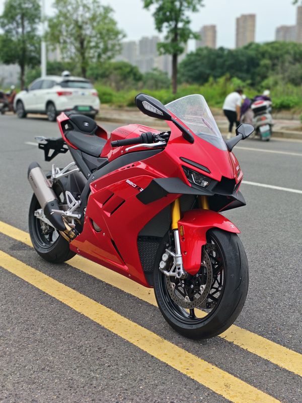 二手张雪机车820RR