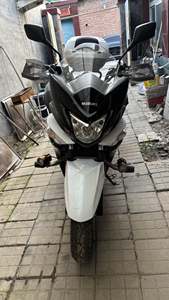 二手豪爵铃木骊驰 GW250