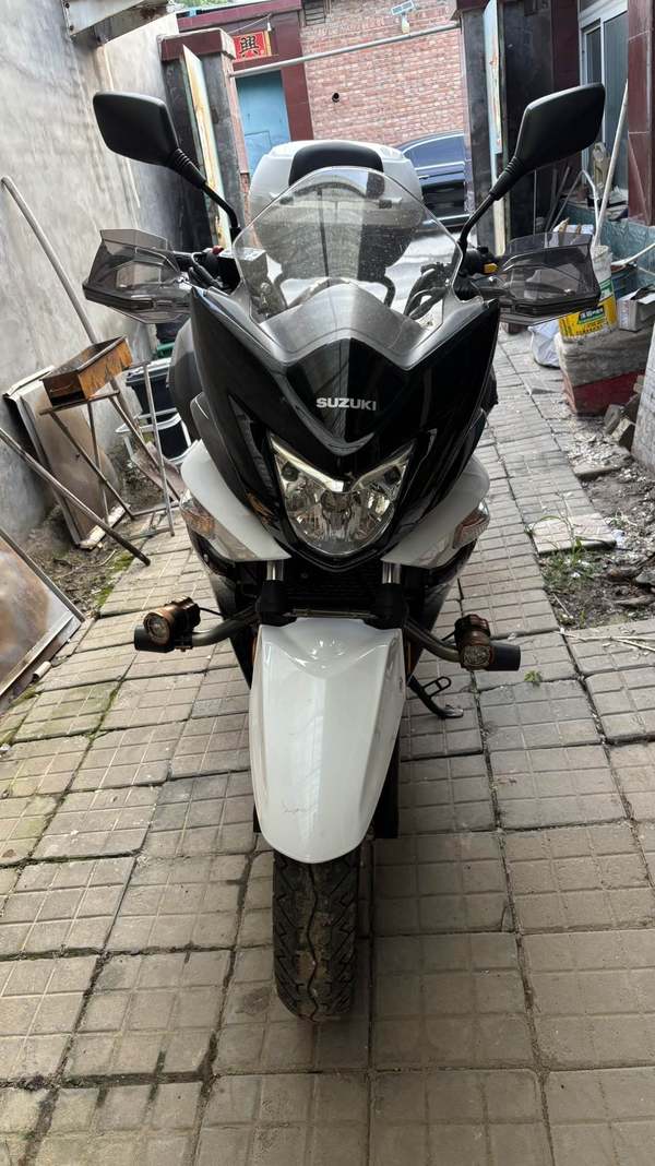 二手豪爵铃木骊驰 GW250