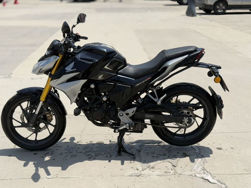 二手五羊本田CB190R 暴锋眼
