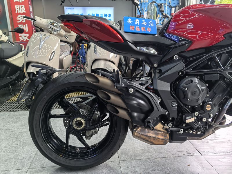 二手奥古斯塔Brutale 800