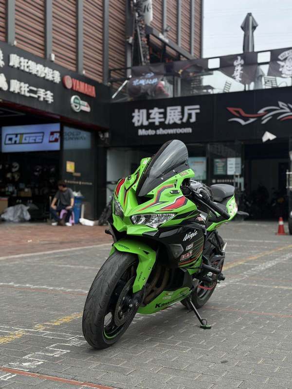 二手川崎ZX-4R