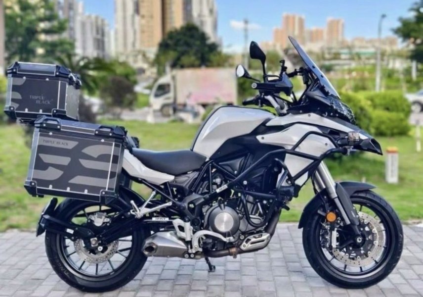 二手贝纳利金鹏 TRK502
