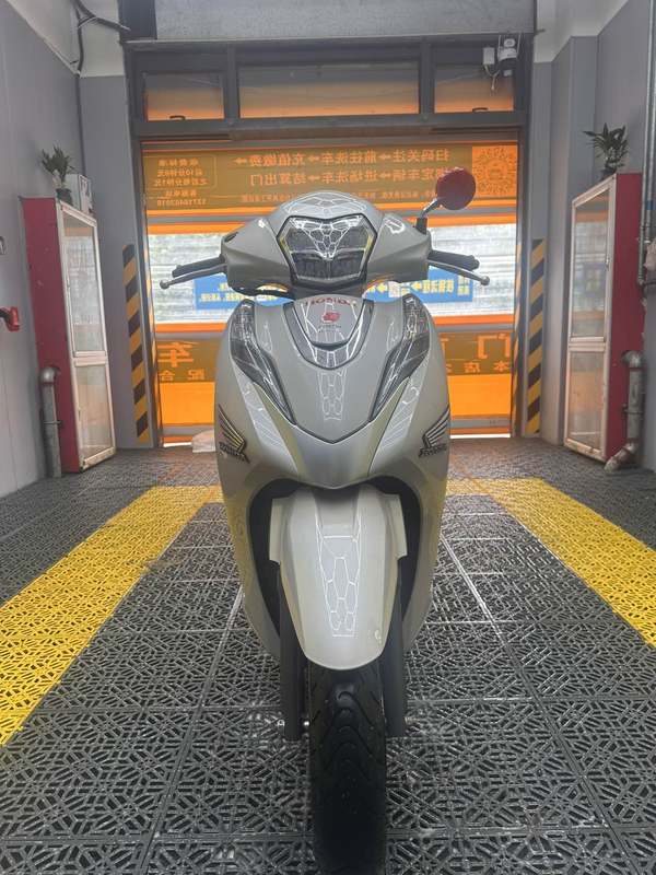 二手五羊本田Lead125