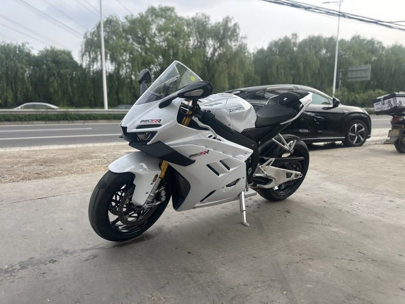 二手张雪机车820RR