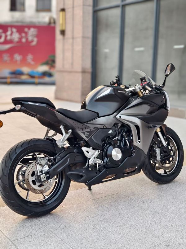 二手贝纳利龙卷风 Tornado 552R