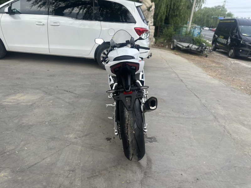 二手张雪机车820RR