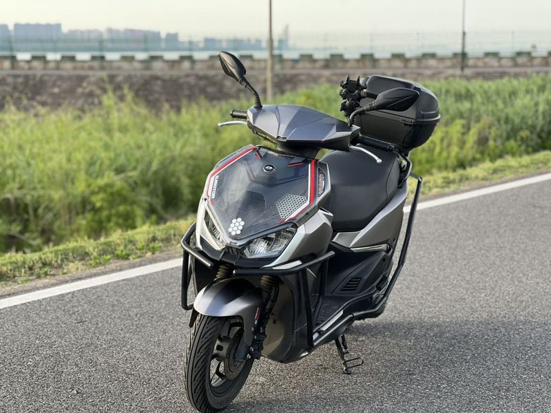 二手QJMOTOR鸿150RS