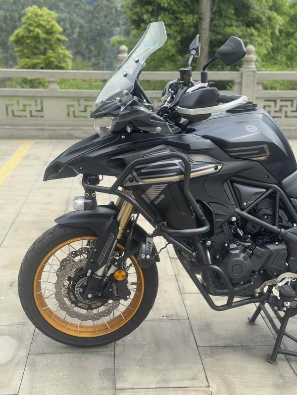二手贝纳利TRK552
