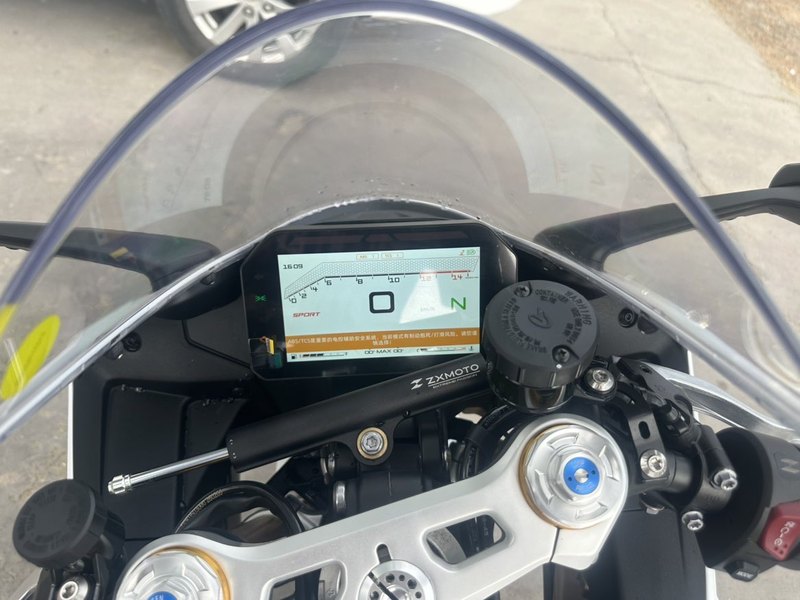 二手张雪机车820RR