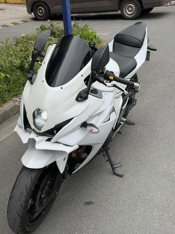 二手豪爵铃木GSX250R