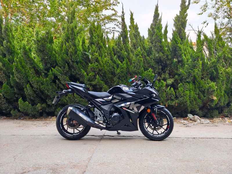 二手豪爵铃木GSX250R