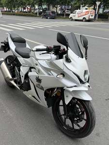 二手豪爵铃木GSX250R