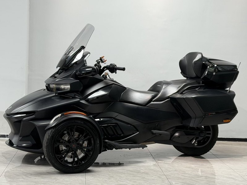二手庞巴迪Spyder RT