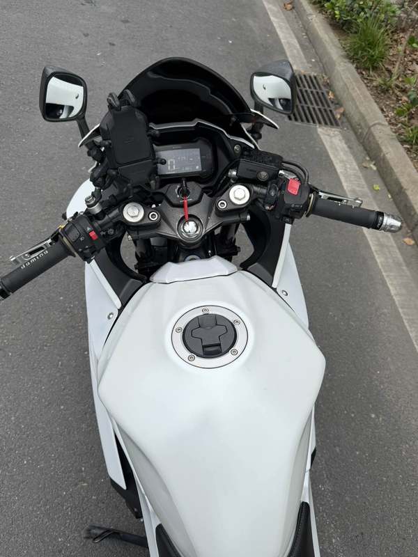 二手豪爵铃木GSX250R