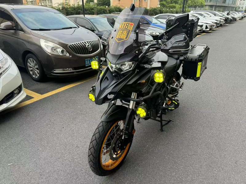 二手贝纳利TRK552