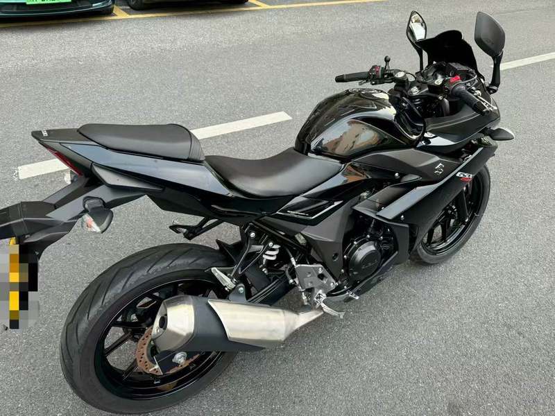 二手豪爵铃木GSX250R