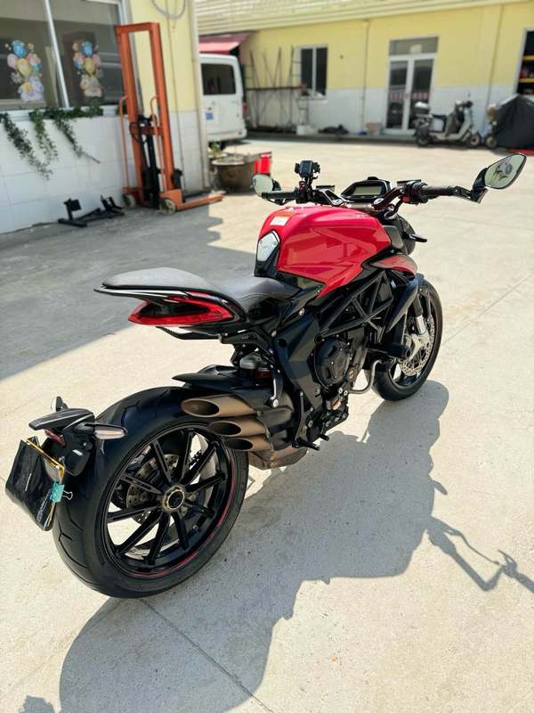 二手奥古斯塔Dragster 800