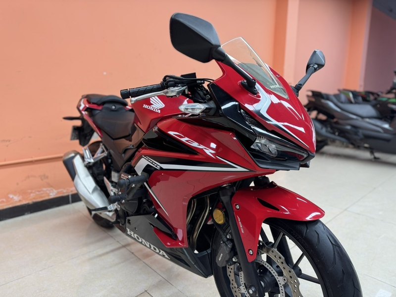 二手本田CBR400R