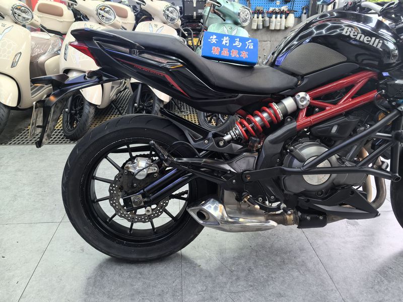 二手贝纳利蓝宝龙 BN302S