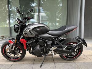 二手凯旋Trident 660