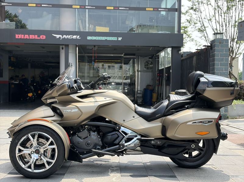 二手庞巴迪Spyder F3 