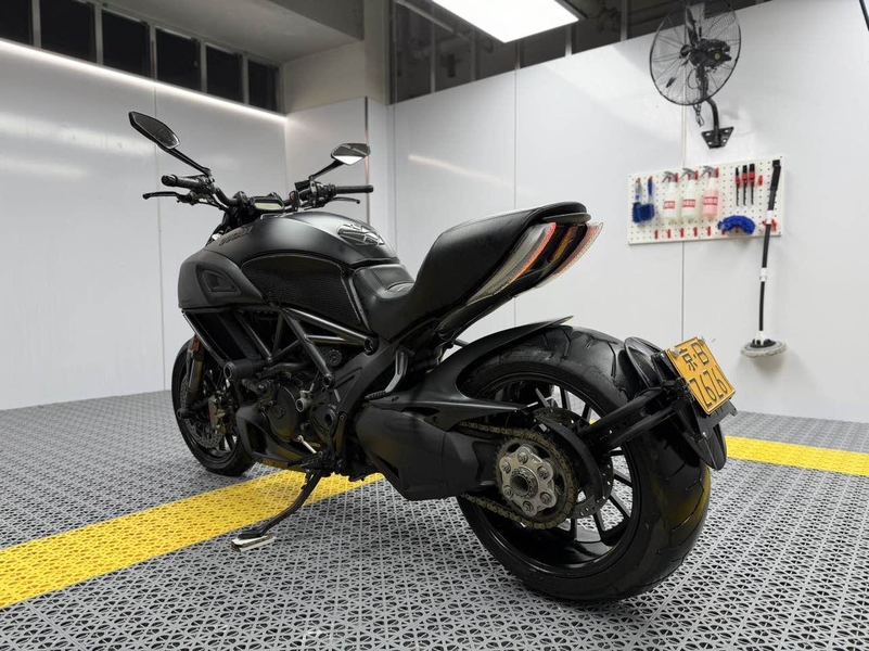 二手杜卡迪Diavel Carbon