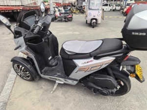 二手ADIVAAD7 150