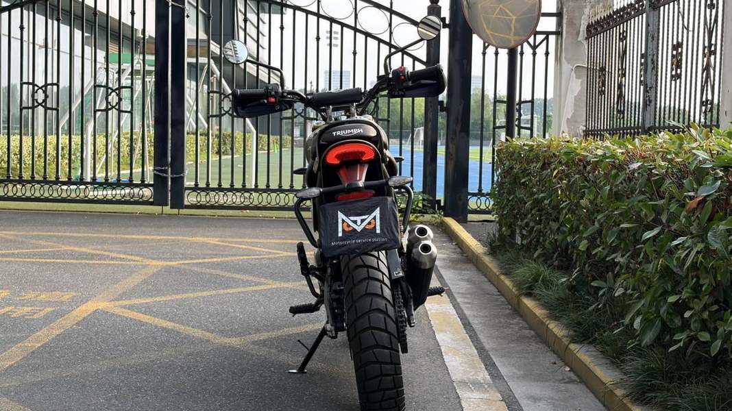二手凯旋Scrambler 400 X