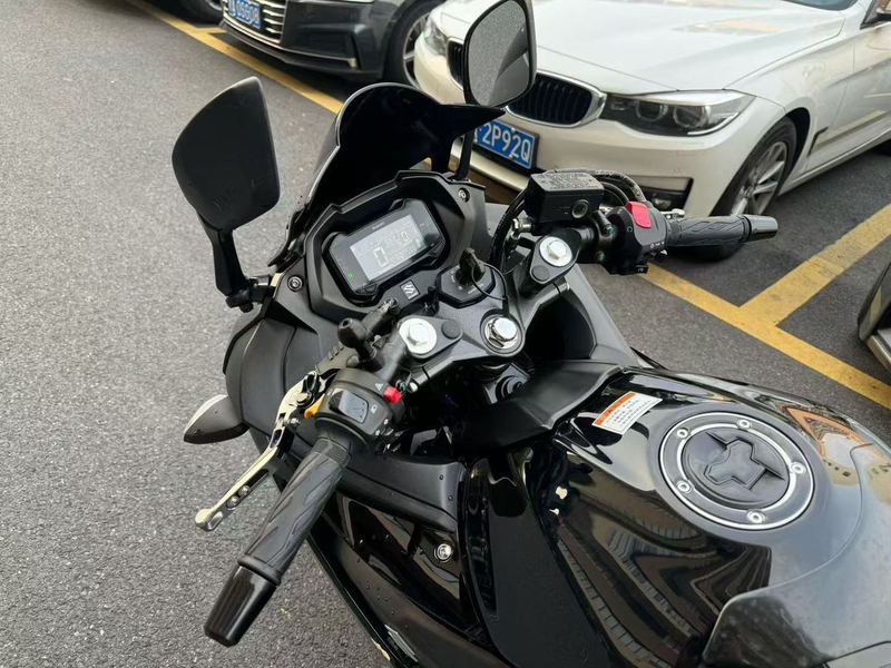 二手豪爵铃木GSX250R