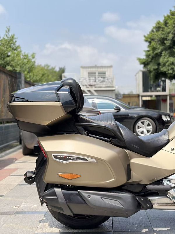 二手庞巴迪Spyder F3 