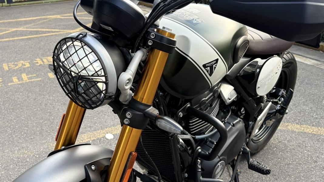 二手凯旋Scrambler 400 X