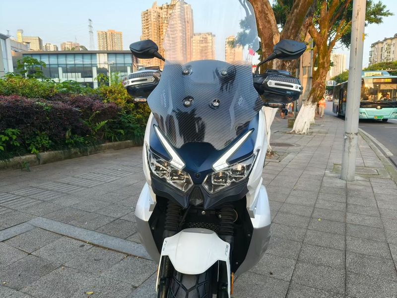 二手大阳V锐 ADV350