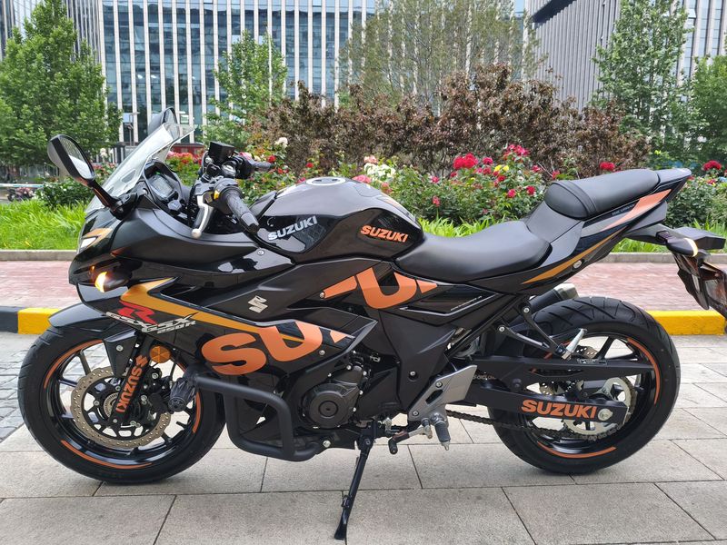 二手豪爵铃木GSX250R