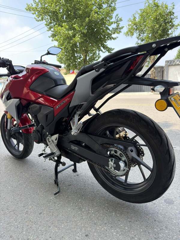 二手五羊本田CB190R 暴锋眼